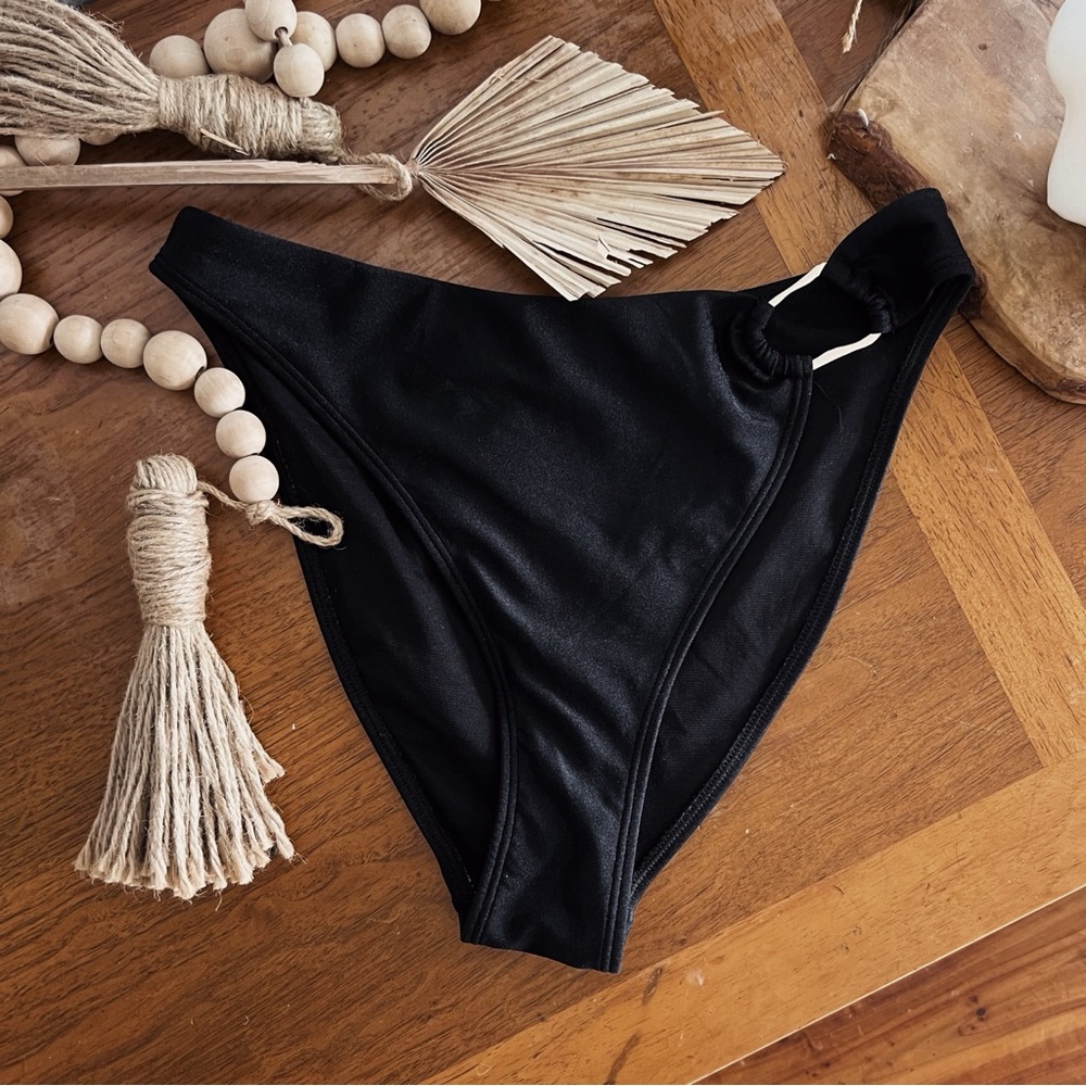 HIGH WAISTED GOLD HARDWARE DETAILED CHEEKY BIKINI BOTTOMS #0339
